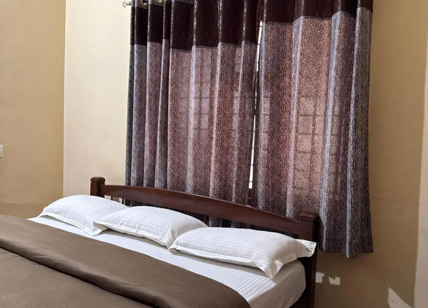 Jungle Castle Bed & Breakfast Wayanad